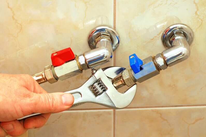 5 Do-it-Yourself Plumbing Hacks