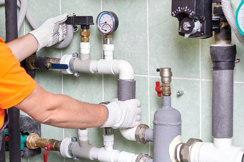 The Main Differences Between Residential and Commercial Plumbing