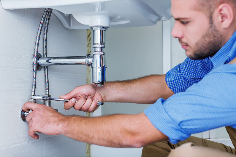 Top 7 Signs Indicating That You Need to Call a Plumber Right Away