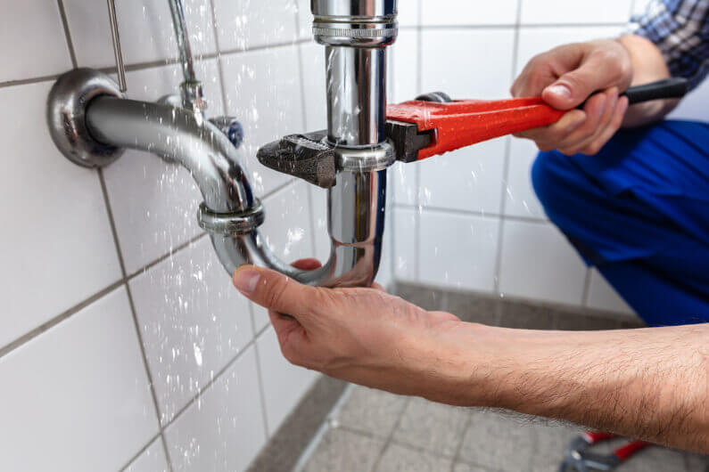 Common Signs You Need to Call a Plumber